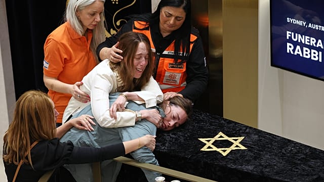 Australia begins funerals for victims of Bondi Beach Hanukkah shooting Australia begins funerals for victims of Bondi Beach Hanukkah shooting