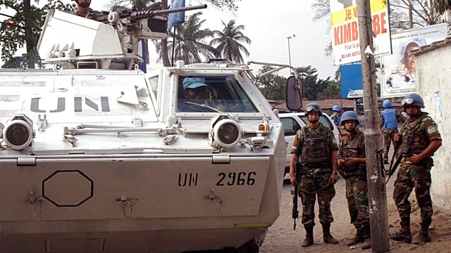 UN urges Rwanda to leave eastern Congo, extends peacekeeping mission for a year