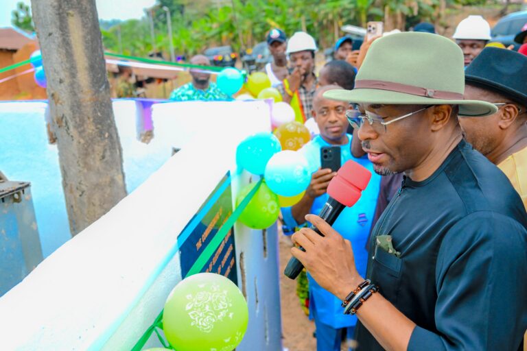Kalu Commissions Power Project In Abia, Restores Light After 23 Years