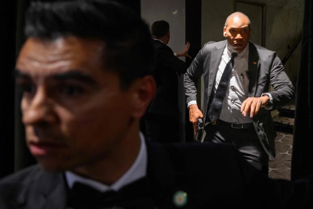 White House dinner shooting: Confusion and fright Inside the Washington Hilton ballroom White House dinner shooting: Confusion and fright Inside the Washington Hilton ballroom