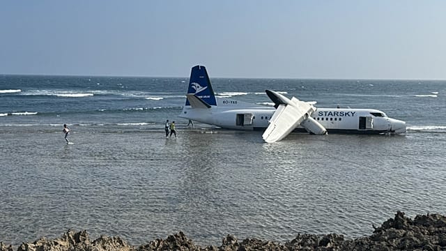 No injuries as Somali passenger plane veers off runway after crash-landing