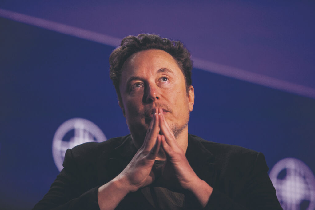 Elon Musk settles lawsuit over Twitter takeover for $1.5m Elon Musk settles lawsuit over Twitter takeover for $1.5m
