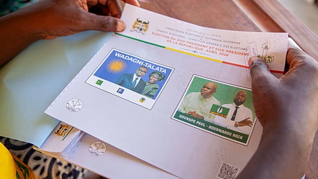 Benin: Talon shows himself optimistic about election as he casts his vote