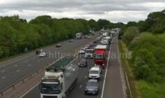 M4 traffic LIVE: Delays as motorway closed eastbound near Swindon after crash