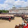 Horse Guards Parade emergency: Armed cops swarm ‘suspicious vehicle’ and warn ‘stay away’