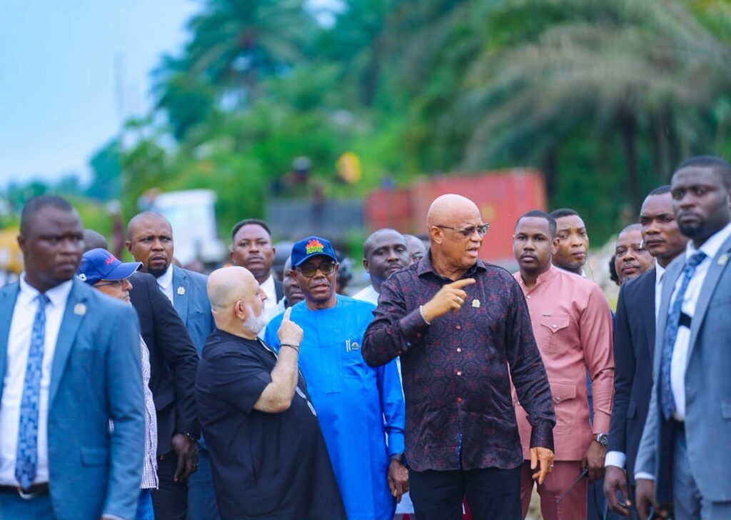 Eno orders contractors to complete projects in Akwa Ibom communities Eno orders contractors to complete projects in Akwa Ibom communities