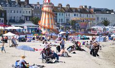 UK weather LIVE: Heatwave to hit 25 areas with 33C heat