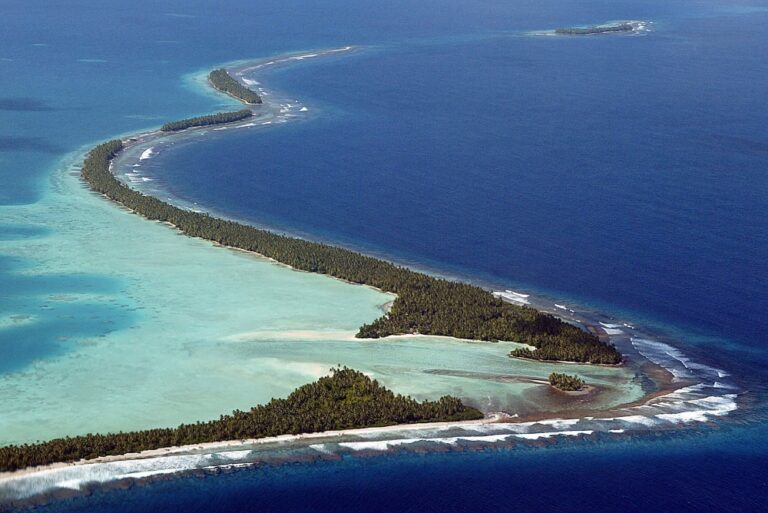 Tuvalu’s US$200m climate fund invests in coal, oil and gas despite fossil fuel risks 